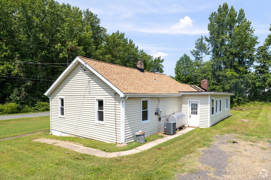 More Photos Of 1205 Loflin Rd, Aberdeen Industrial For Sale
