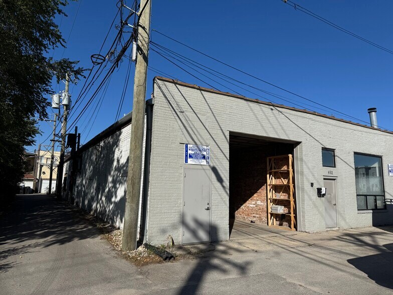 More Photos Of 452 N Claremont Ave, Chicago Manufacturing For Lease