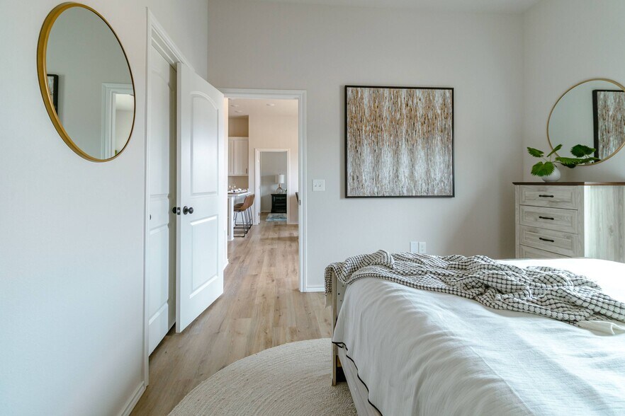 More Photos Of 167 Blue Bird Ln, Mineola Apartments For Sale