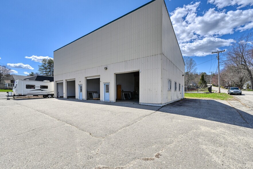 More Photos Of 74 Route 133, Winthrop Flex For Sale