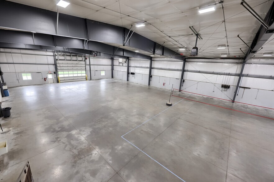 More Photos Of 608 Fairview Rd, Manheim Specialty For Lease