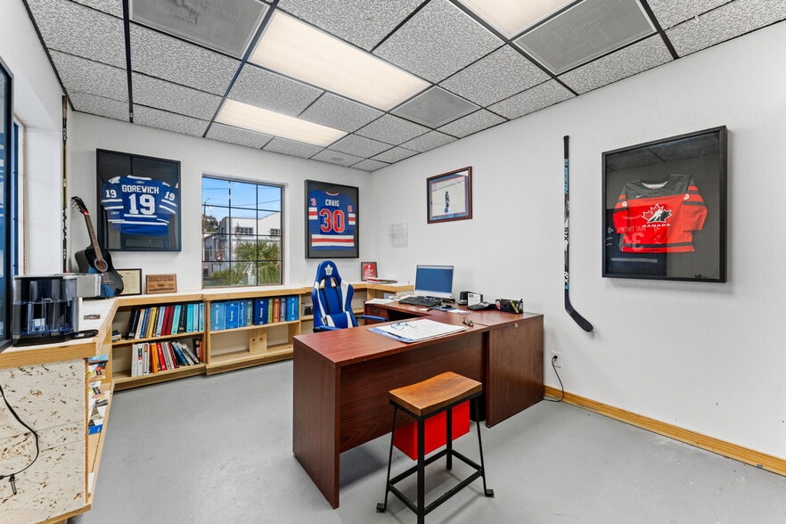 More Photos Of 340 King St, Cocoa Office For Sale