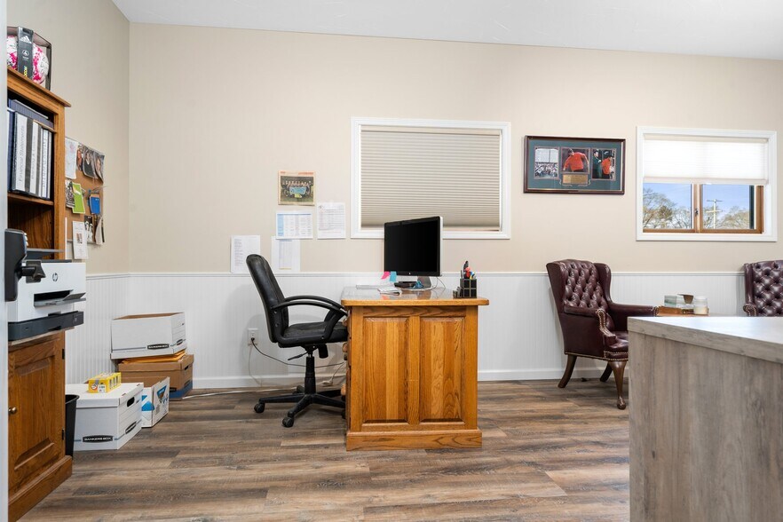 More Photos Of 110 N Bronson Ave, Big Rapids Office For Sale