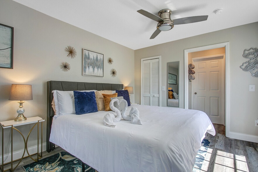 More Photos Of 141 Coco Plum Dr, Davenport Apartments For Sale