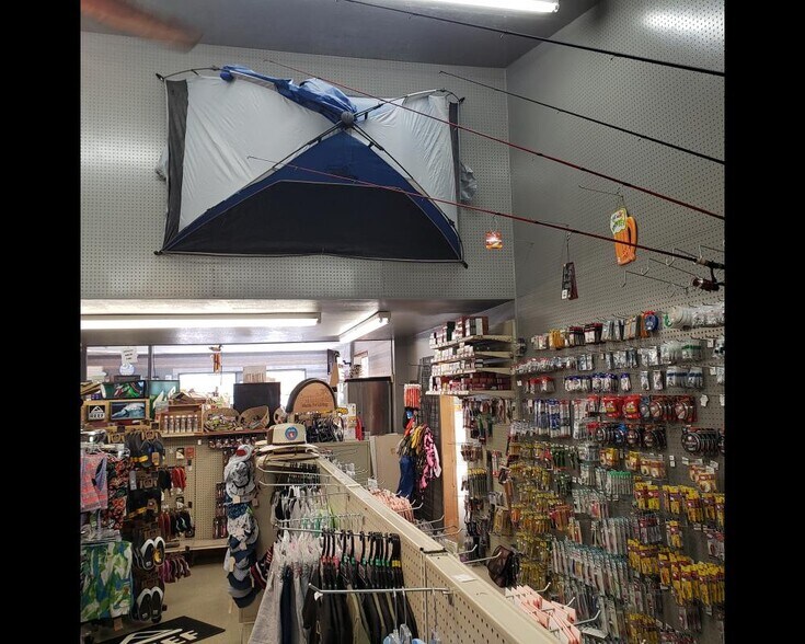 More Photos Of 101 Highway 92 W, Lemoyne Convenience Store For Sale