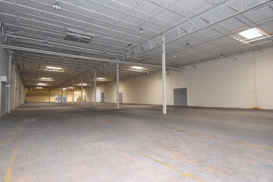More Photos Of 750 Almeda Genoa Rd, Houston Distribution For Lease