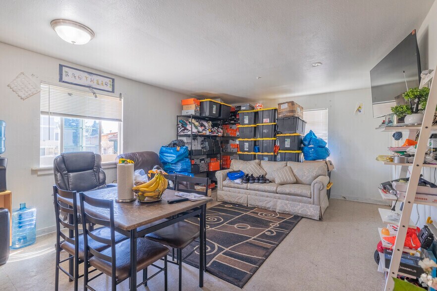 More Photos Of 3142 Coolidge Ave, Oakland Apartments For Sale