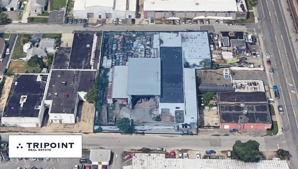 Primary Photo Of 115-117 S 13th St, Lindenhurst Warehouse For Lease