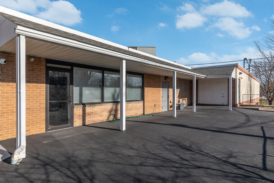 More Photos Of 26000 Chardon Rd, Richmond Heights Freestanding For Sale