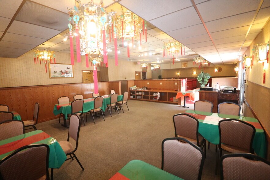 More Photos Of 2425 Oak St, Baker City Restaurant For Sale