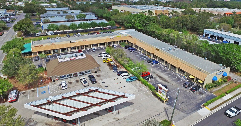 More Photos Of 2055-2099 Pine Ridge Rd, Naples Unknown For Lease