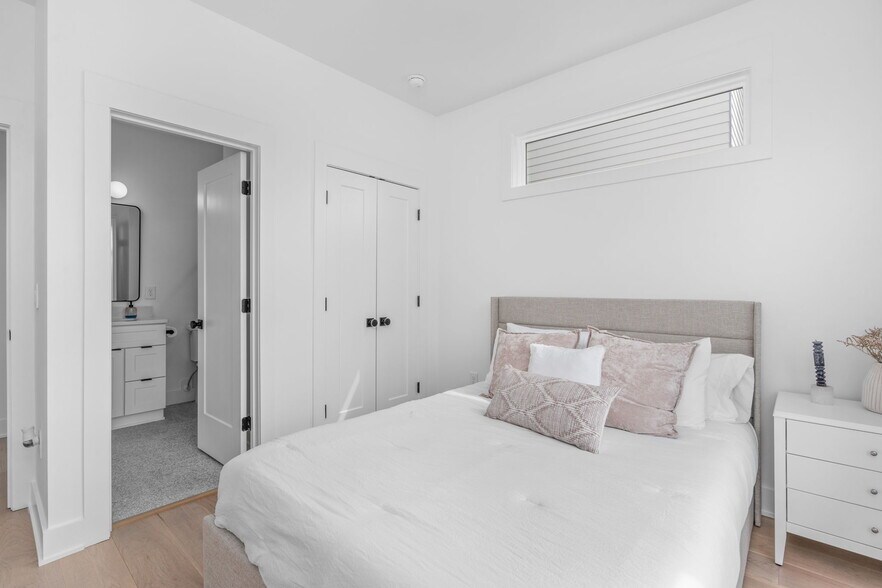 More Photos Of 209-229 Woodsborough Pl, Raleigh Apartments For Sale