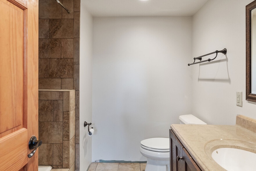 More Photos Of 552 Main St, Apalachin General Retail For Sale