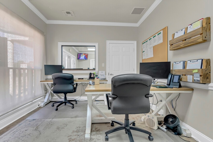 More Photos Of 1501 US Highway 19 S, Leesburg Office For Sale
