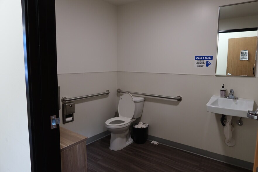 More Photos Of 14272 Chambers Rd, Tustin Industrial For Sale
