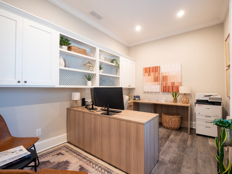 More Photos Of 3957 S Main St, Acworth Office For Sale