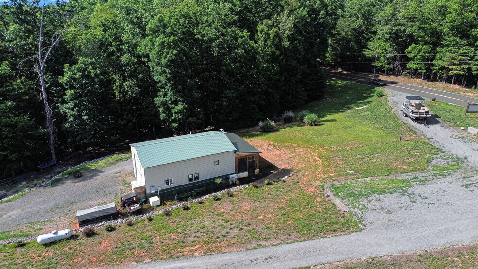 More Photos Of 4265 Goose Point Rd, Bassett Marina For Sale