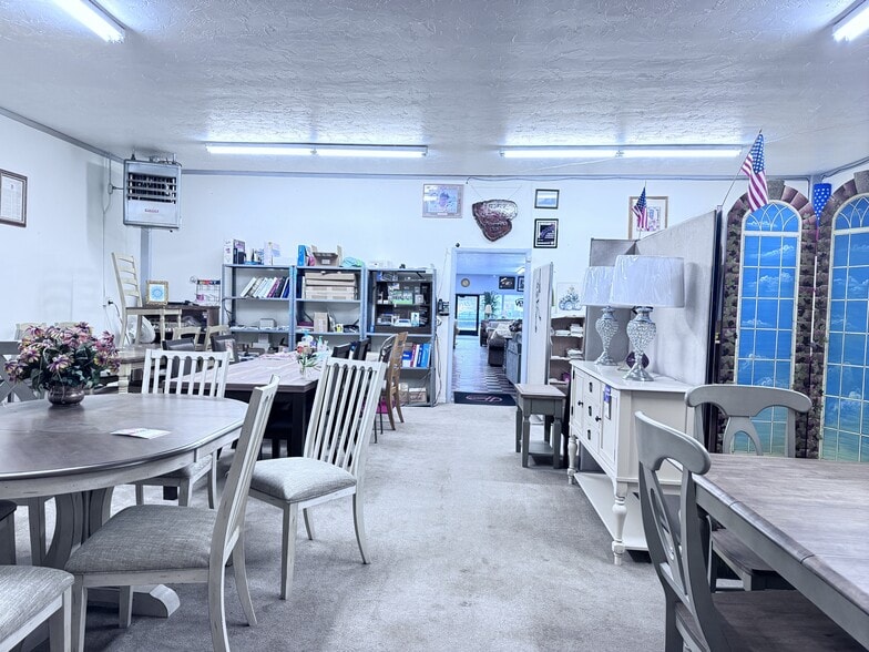 More Photos Of 213 S Rail St W, Shoshone Storefront For Sale