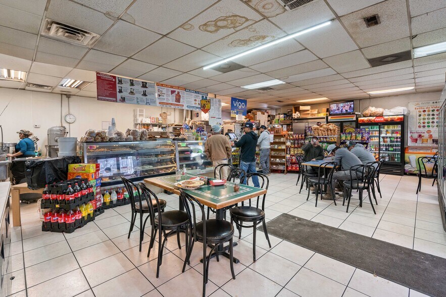 More Photos Of 7575 Broadway St, Denver Restaurant For Sale