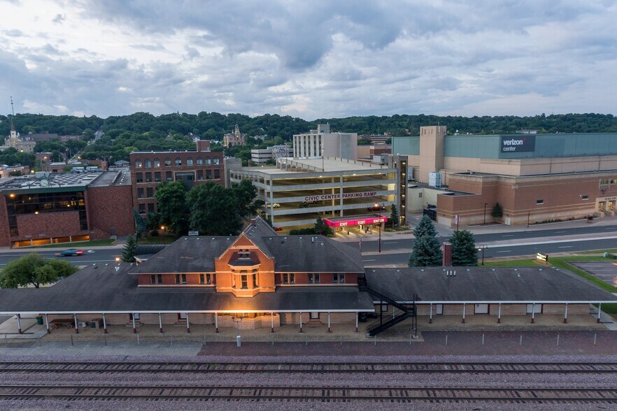 More Photos Of 112-142 S Riverfront Dr, Mankato Office For Lease