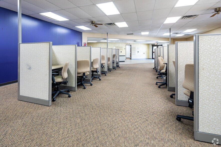 More Photos Of 1300 Teasley Ln, Denton Office For Sale