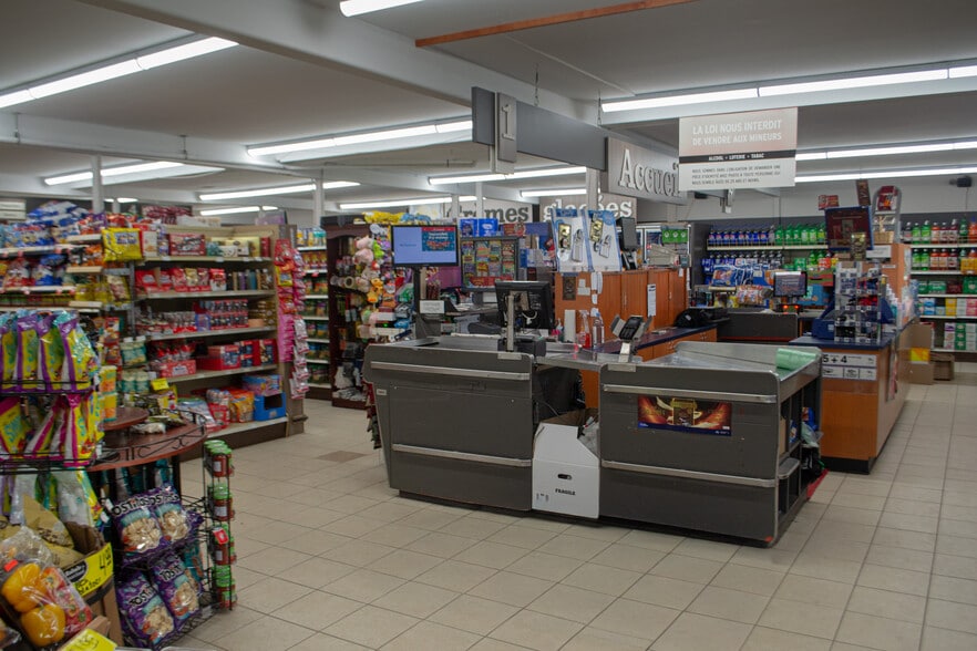 More Photos Of 429 Rte 204, St-Aubert Flex For Sale