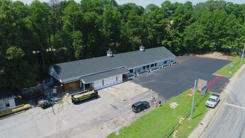 More Photos Of 3904-3914 Augusta Rd, Greenville General Retail For Sale