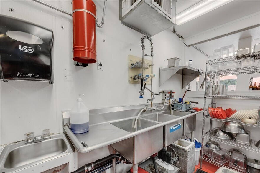 More Photos Of 22652 Parrotts Ferry Rd, Columbia Restaurant For Sale