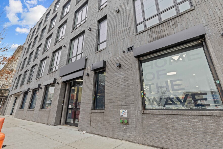 More Photos Of 2490 3rd Ave, Bronx Apartments For Lease