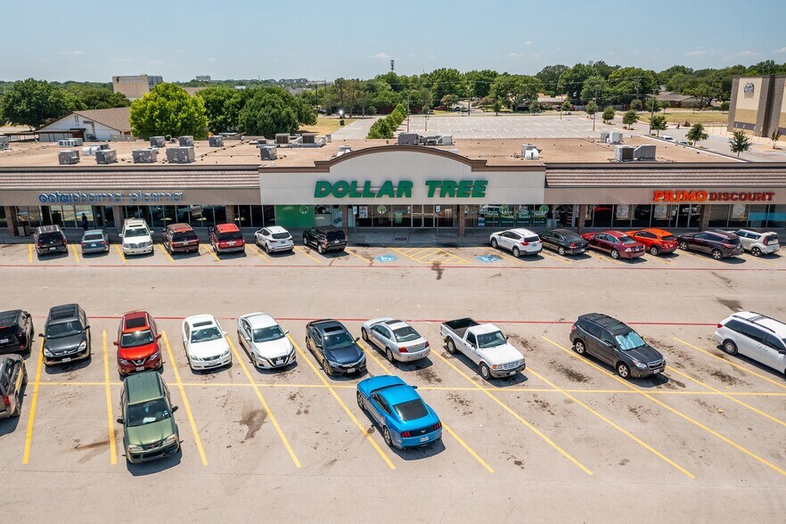 More Photos Of 500-1042 W University Dr, Denton Unknown For Lease