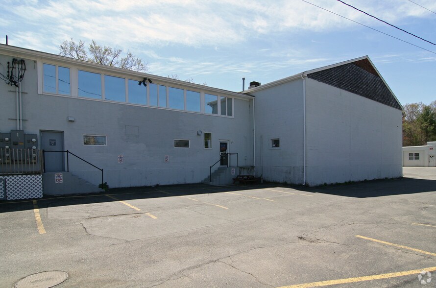 More Photos Of 62 Main St, Kingston Storefront Retail Office For Lease