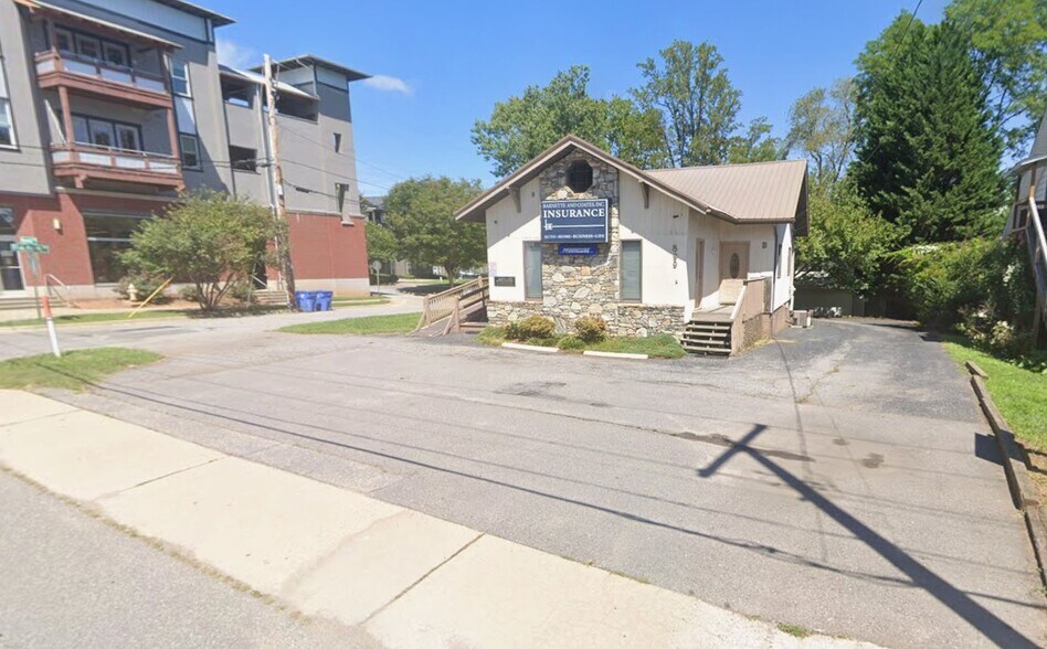 More Photos Of 899 Haywood Rd, Asheville Storefront Retail Office For Sale