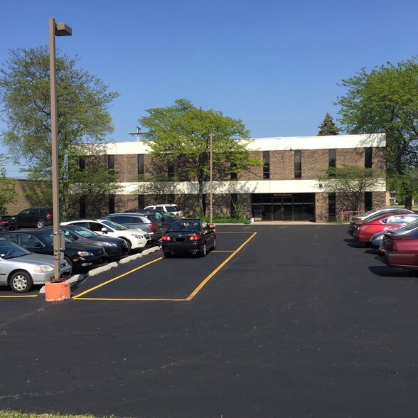 More Photos Of 18350 Kedzie Ave, Homewood Loft Creative Space For Lease