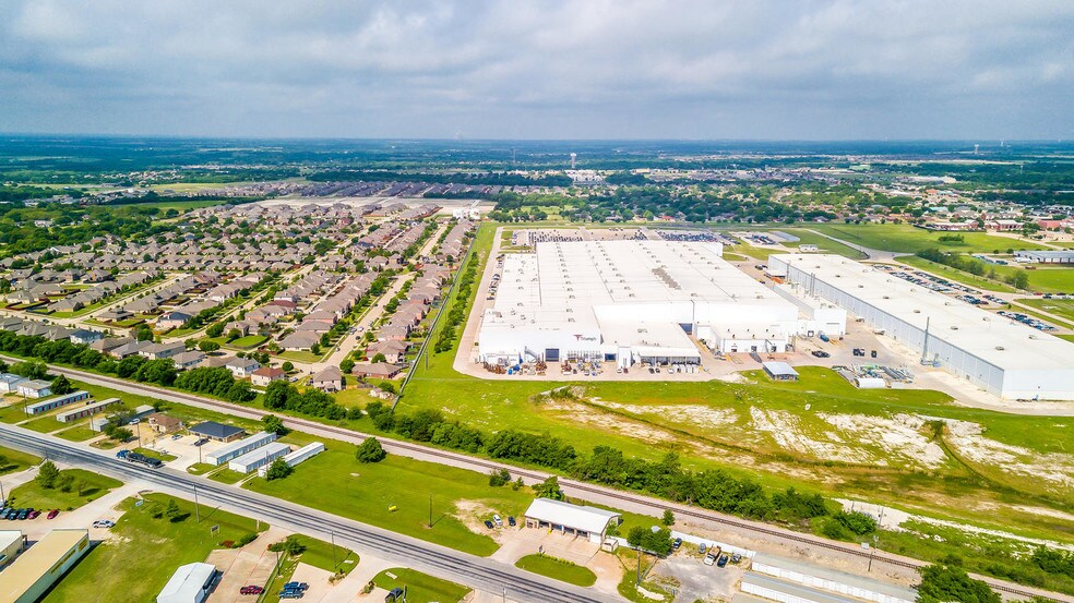 More Photos Of 501 N State Highway 342, Red Oak Auto Repair For Sale