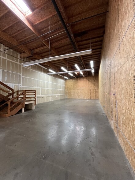 More Photos Of 285 Bel Marin Keys Blvd, Novato Light Manufacturing For Lease