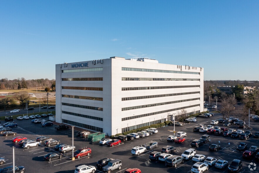 More Photos Of 1600 Stewart Ave, Westbury Medical For Lease