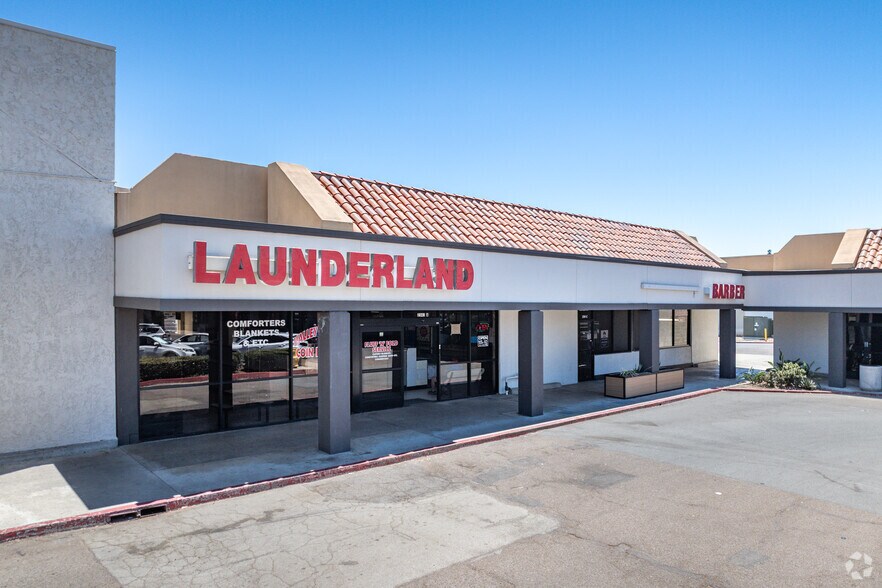 More Photos Of 2315-2375 Valley Pky E, Escondido Unknown For Lease