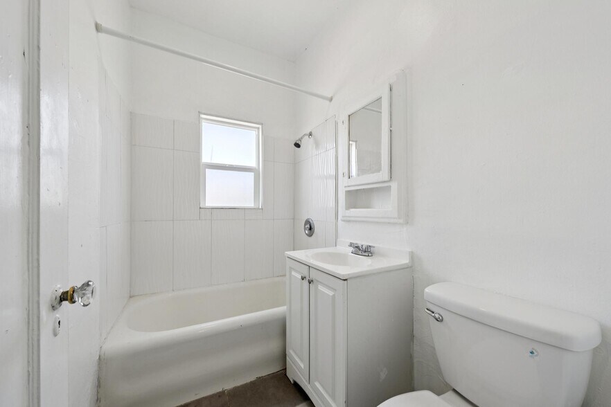 More Photos Of 1360 Berkeley Way, Berkeley Apartments For Sale