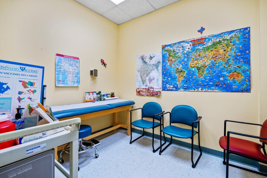 More Photos Of 4437 Brookfield Corporate Dr, Chantilly Medical For Sale