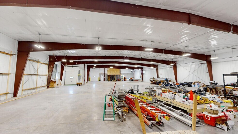 More Photos Of 1985 American Dr, Neenah Flex For Sale