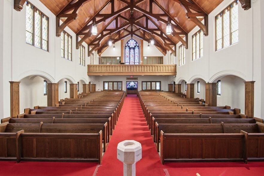 More Photos Of 1115 Greenbrier St, Saint Paul Religious Facility For Sale