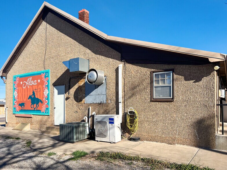 More Photos Of 319 Oklahoma Blvd, Alva Restaurant For Sale