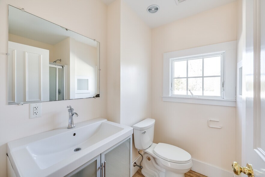 More Photos Of 204 Main St, Orleans Medical For Sale