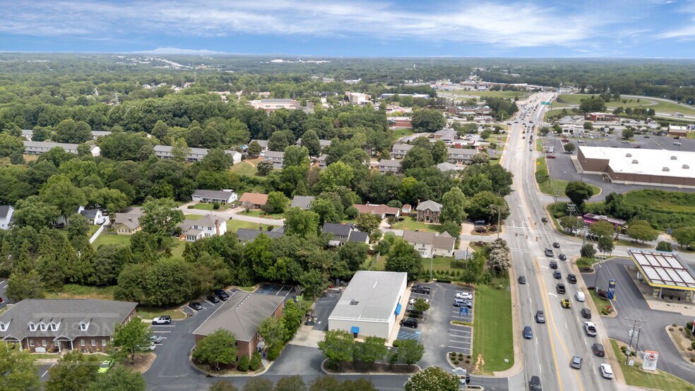 More Photos Of 634 Fairview Rd, Simpsonville Medical For Sale