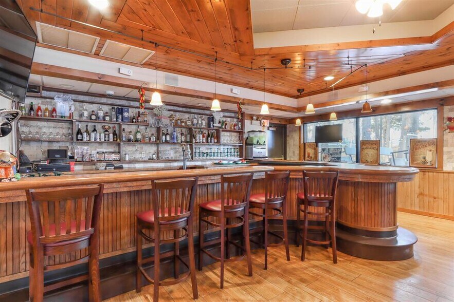 More Photos Of N2717 County Road QQ, Waupaca Restaurant For Sale