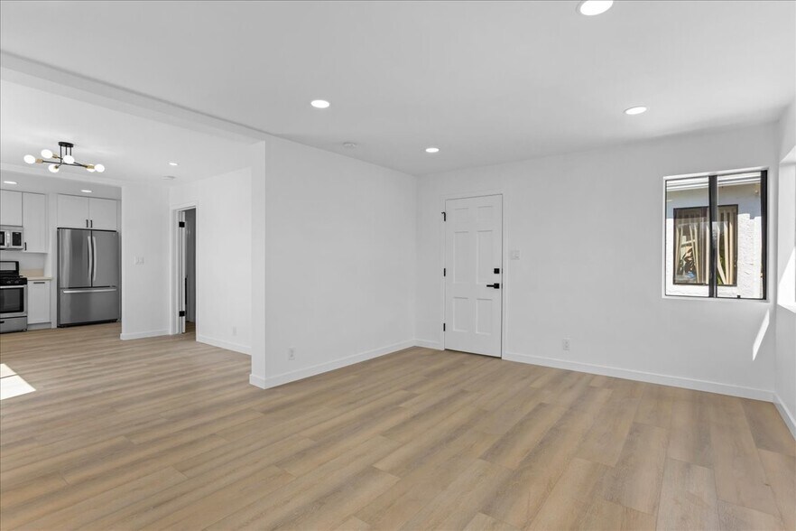 More Photos Of 2218 24th St, Santa Monica Apartments For Sale