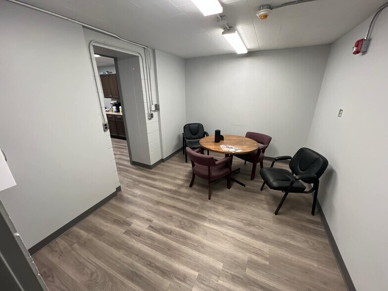 More Photos Of 159 Temple St, Nashua Warehouse For Lease