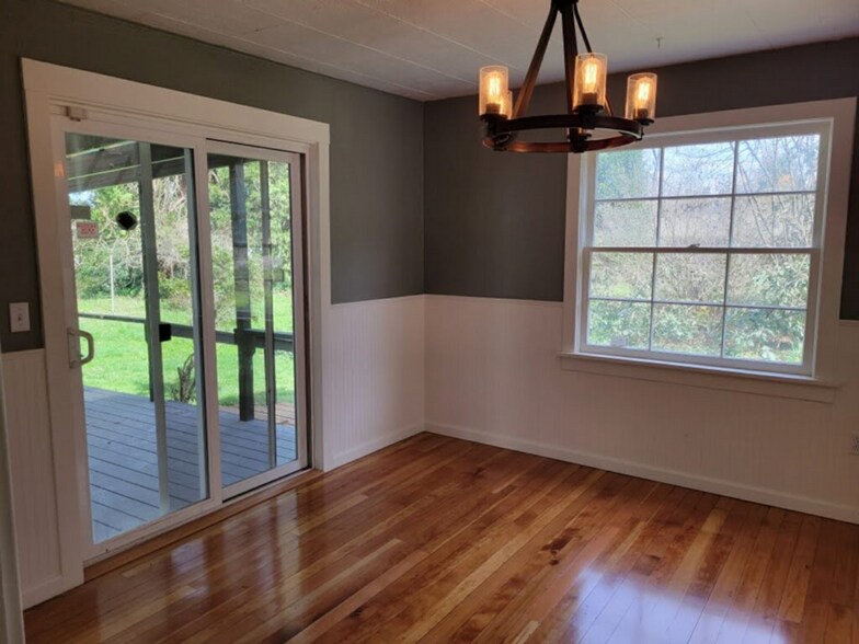 More Photos Of 6082 Main St, Springfield Multifamily For Sale