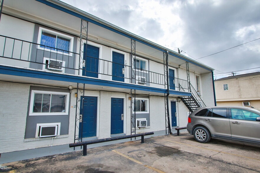 More Photos Of 2524 Gregg St, Houston Apartments For Sale