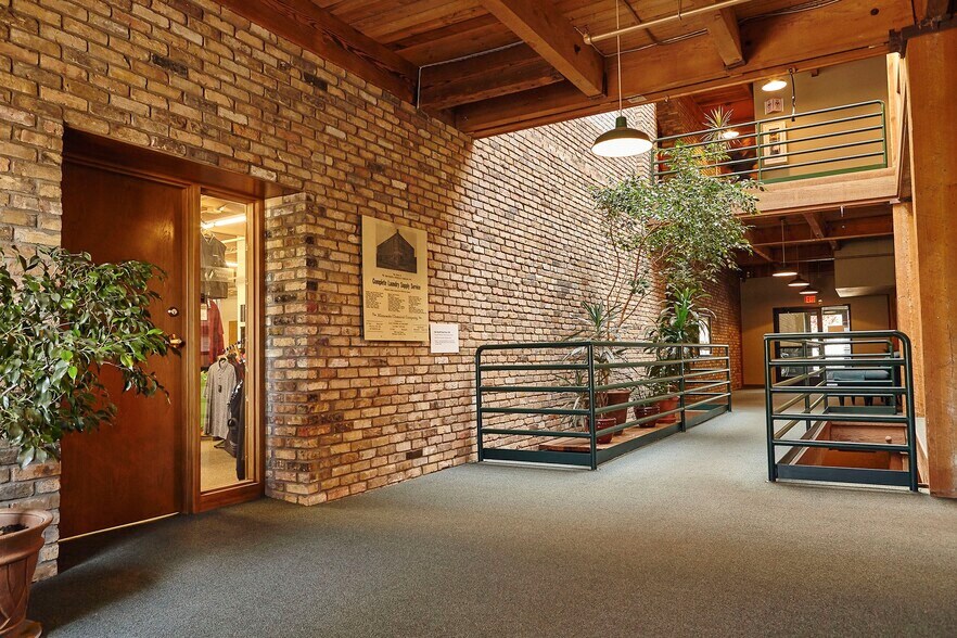 More Photos Of 2303 Wycliff St, Saint Paul Loft Creative Space For Lease